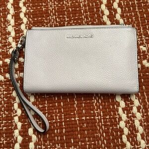 Michael Kors Smartphone Wallet
